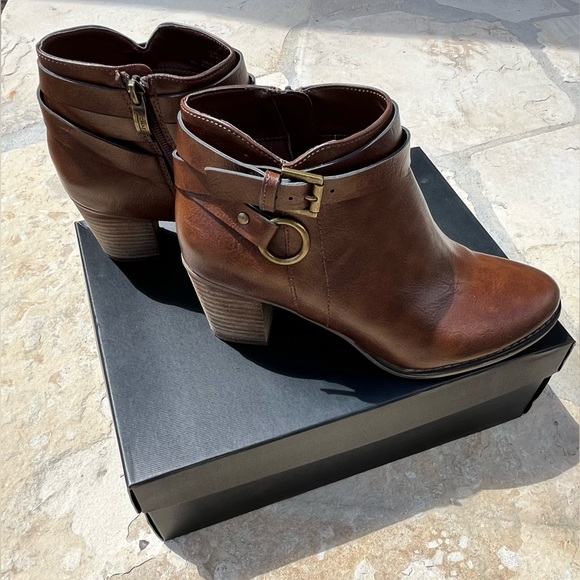 Michael Shannon Vegan Leather Blair Brown Booties Zip Up Buckle EUC Size:(9) - Picture 2 of 8